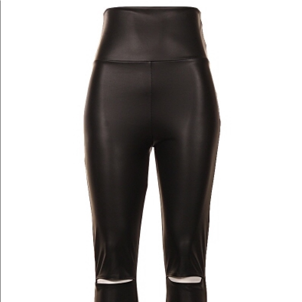 🌟Cutout knee faux leather leggings - Picture 5 of 5